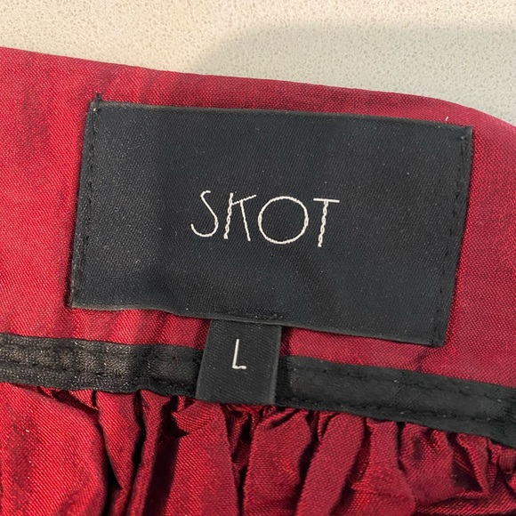 Silk Party Skirt - Crimson Red - size L - cute and timeless 🎈 - Picture 5 of 6